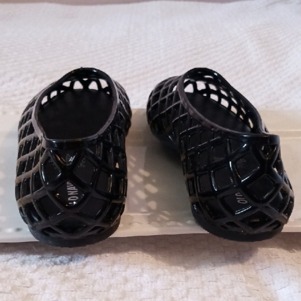 Gorgeous! Old Navy Black Diamond Design Jelly Flats with Glossy Finish 9 🏝 - Picture 4 of 11